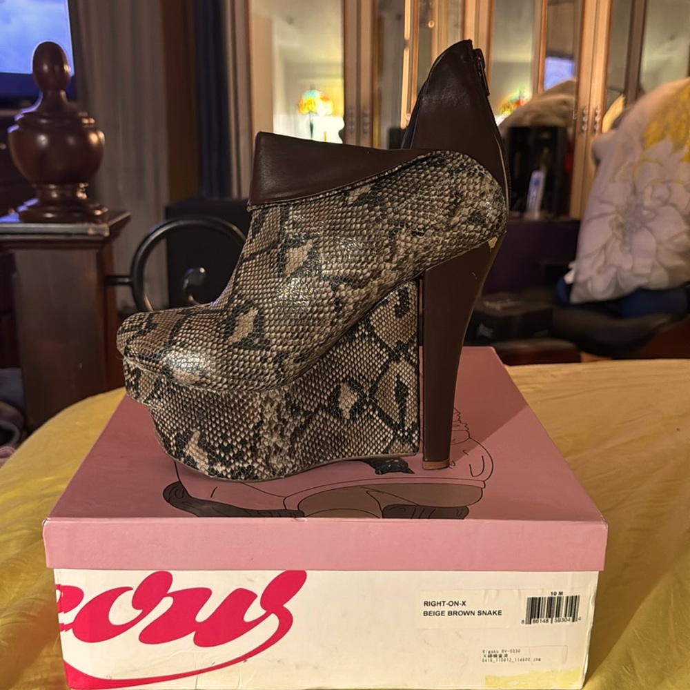 Wedge Snake Boot, Back Zipper. Slight Imperfectio… - image 1